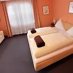 罗斯尔养生酒店 酒店